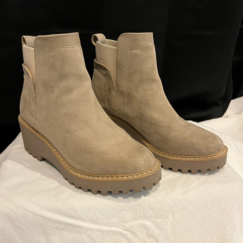 Women's Tan Suede Ankle Boots